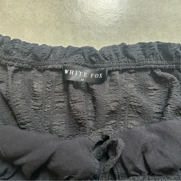 White Fox Boutique Gemini Off the Shoulder Crop - Picture 3 of 7